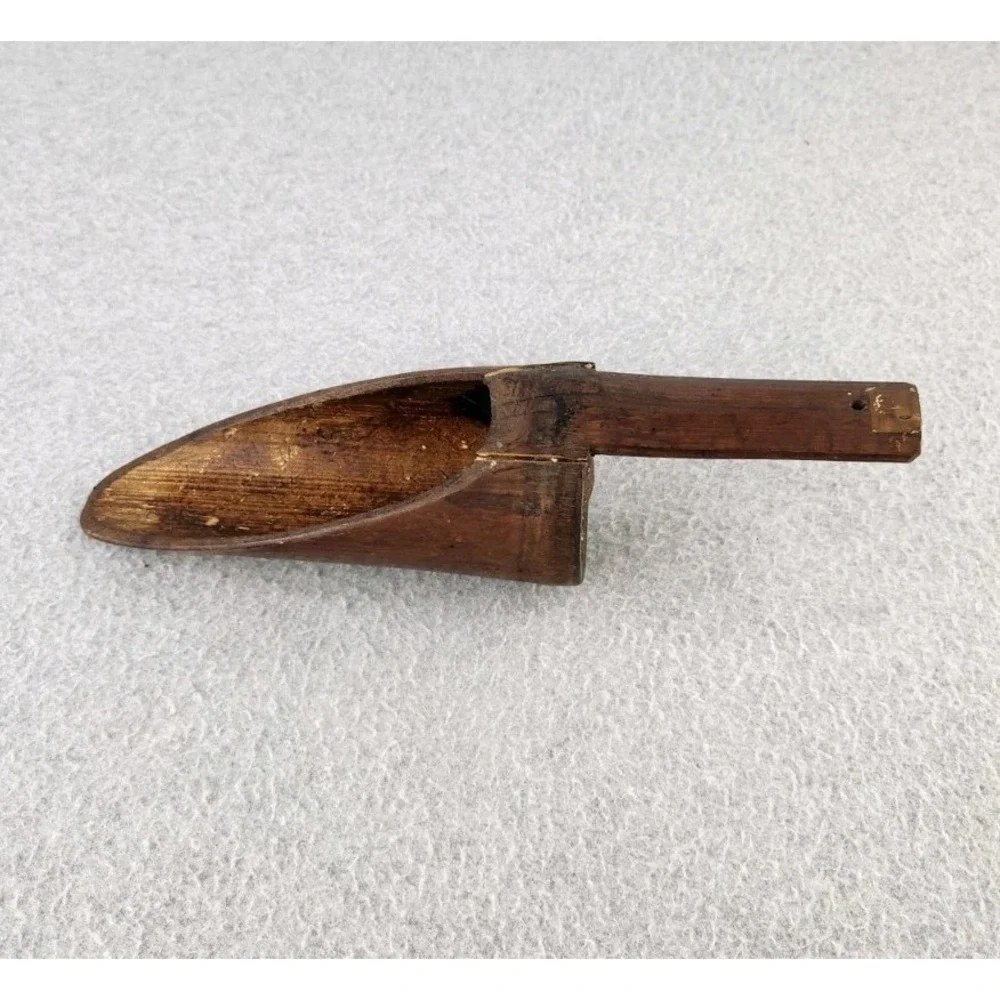 Vtg Primitive Wooden Bamboo? Farm Scoop Spoon Merchant Shovel Rustic * Damaged *